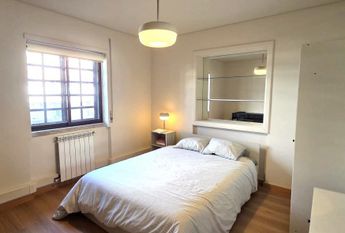 Quarto em vivenda renovada no centro de Braga a 10min da UM