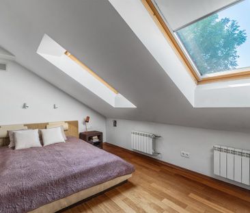 Przytulny, nowoczesny dom z przestronnym salonem - Zdjęcie 5