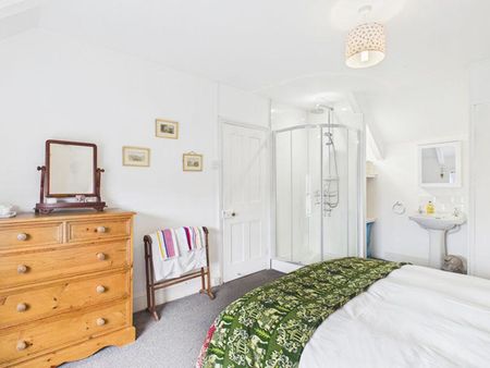 4 bedroom detached house to rent - Photo 5