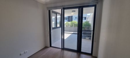 1 BEDROOM - COURTYARD APARTMENT - Photo 3