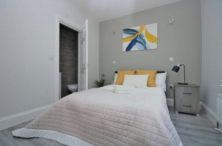 Room in a Shared House, Bloemfontein Road, W12 - Photo 5