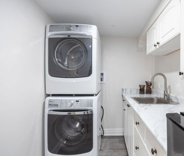 For Lease - 152 Taunton Road, Oshawa, Ontario - Photo 2