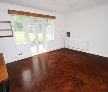5 bedroom detached house to rent - Photo 1