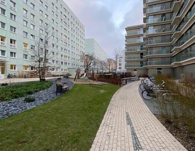 Wunderschöne moderne 3 Zimmer Wohnung mit Einbauküche in der Nähe vom Volkspark Friedirchshain! - Foto 1