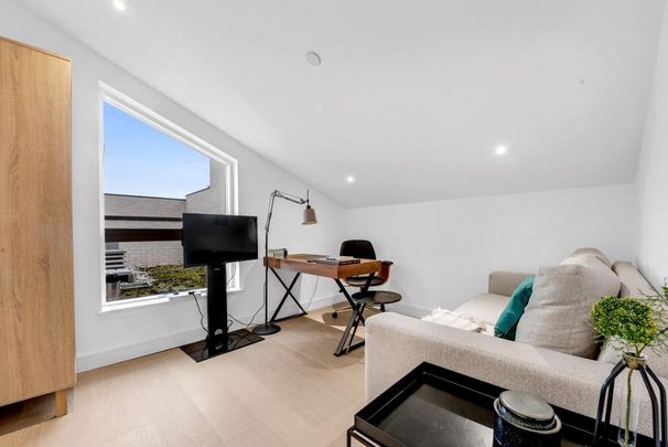 3 bedroom apartment to rent - Photo 1