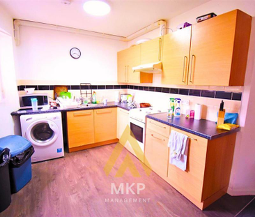 4 bedroom flat to rent - Photo 5