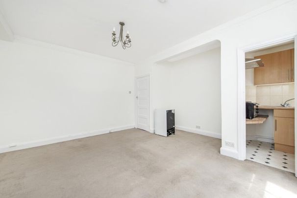 Upper Woburn Place, London, WC1H - Photo 1