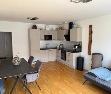 3 Zimmer 70 m² mit 1 Parkplatz und Balkon - Moderne Mietwohnung in ... - Foto 3