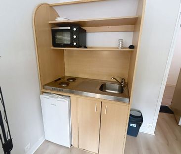 Appartement à louer - REIMS- BD POMMERY - Photo 2