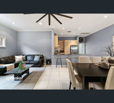 22 Hindmarsh Circuit, Mawson Lakes, SA 5095 - Photo 4