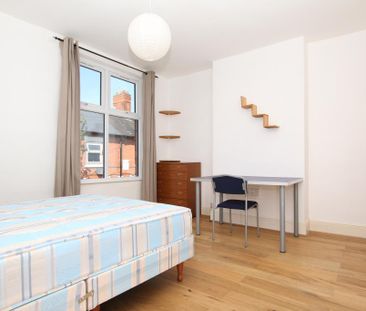 3 bedroom terraced house to rent - Photo 4