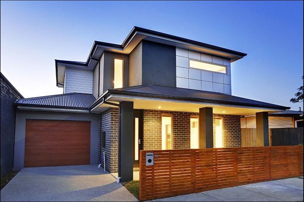 5 Leslie Street, Newport VIC 3015 - House For Rent | Domain - Photo 1