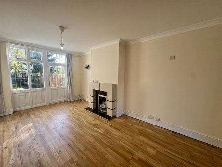 3 bedroom semi-detached house to rent - Photo 2