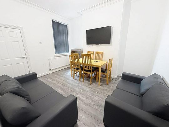 5 bedroom terraced house to rent - Photo 1