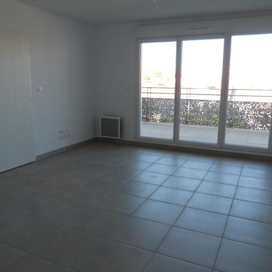 location Appartement T2 DE 39.24m² À TOULON - Photo 1