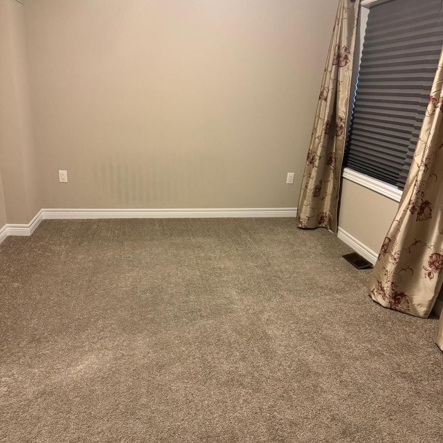 For Lease - 1890 Rymal Road Unit# 2, Hamilton, Ontario - Photo 1