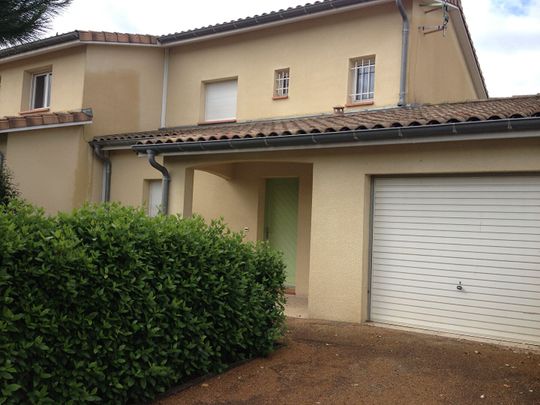 A louer - superbe villa de type 5 avec jardin dans une résidence sécurisée- Saint-Jory - Photo 1