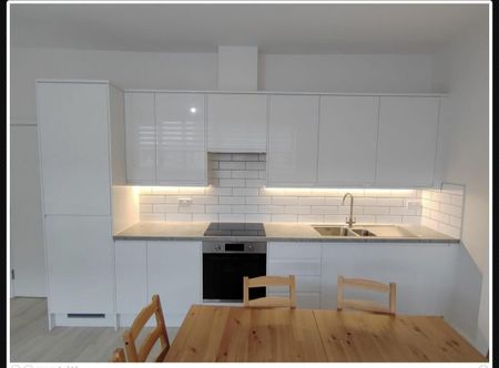 3 bedroom flat to rent - Photo 5