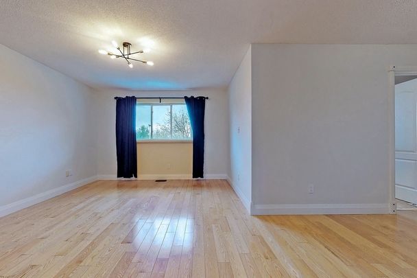 For Lease - 24 Antique Drive, Richmond Hill, Ontario - Photo 1