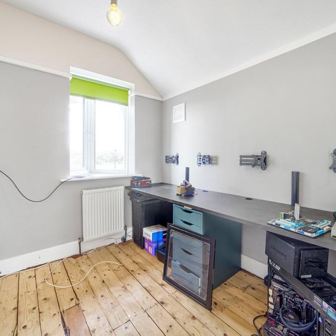 3 bedroom semi-detached house to rent - Photo 1