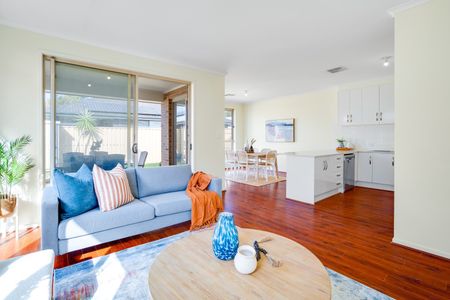 Open The Door to Spacious Family Living in the Heart of Munno Para - Photo 5