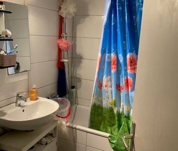 Familienwohnung! 4-Zimmer-Wohnung mit Balkon in Mönchengladbach Wic... - Foto 1