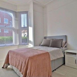 Rutland Road, MK40 - Photo 2