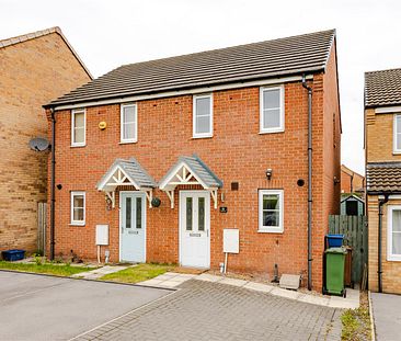 To Let 2 Bed House - Semi-Detached - Photo 2