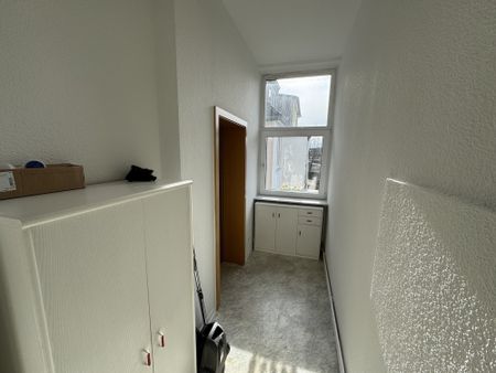Großzügige 4-Zimmer-Wohnung mit ca. 100 m² – ruhig wohnen & stadtnah in Wilhelmshaven-Bant - Photo 4