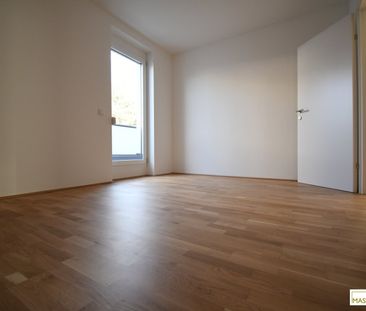 Beeindruckend aufgeteilte 3 - Zimmer Dachgeschoss Wohnung mit 2 Ter... - Photo 2