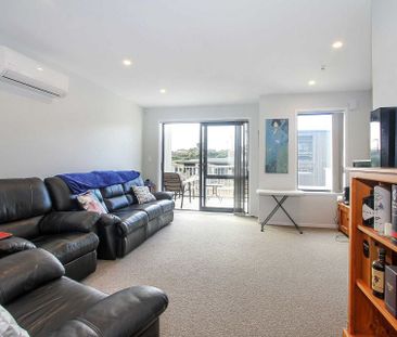 LIVE THE LIFESTYLE IN THE HUB OF SILVERDALE! - Photo 1