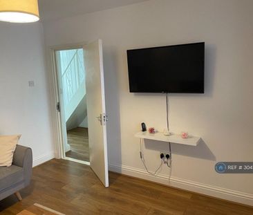 5 bedroom terraced house to rent - Photo 1