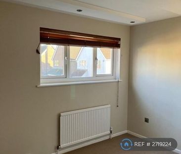 5 bedroom detached house to rent - Photo 1