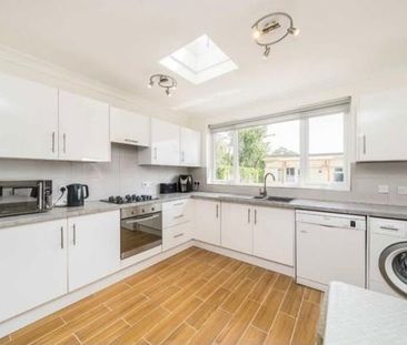 Room in a Shared House, Gospatrick Road, N17 - Photo 3