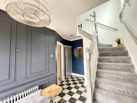 4 bedroom semi-detached house to rent - Photo 2