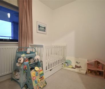 Well presented 2 bedroom apartment with a wrap around balcony to re... - Photo 3