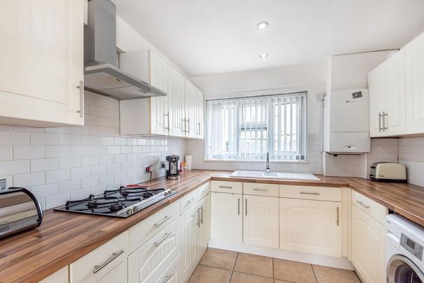 2 bedroom terraced house to rent - Photo 1