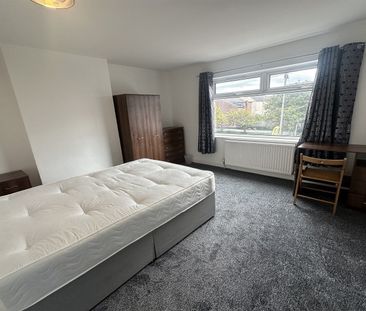 Queens Road, NG9 - Photo 3