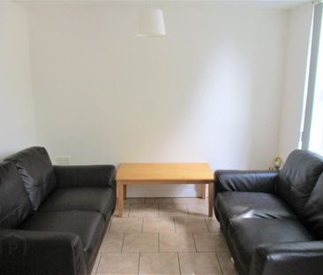 Great Location, 16b Rugby Avenue, Queens Quarter, Belfast, BT7 1RG - Photo 1