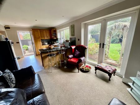 57 Priest Close, YO14 0QH, Filey - Photo 2