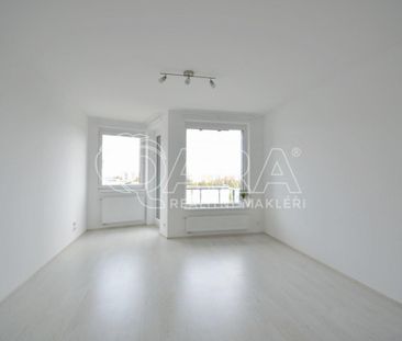 Pronájem bytu 1+kk a garsoniéry 40 m² - Fotografie 1