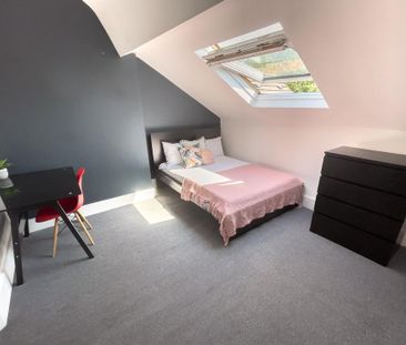 9 bedroom semi-detached house to rent - Photo 6