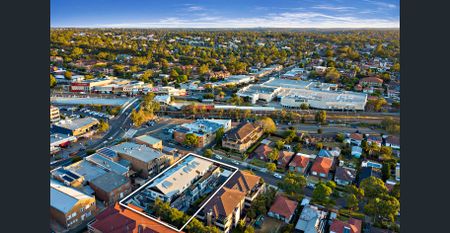 CONVENIENCE AT ITS BEST - Photo 4