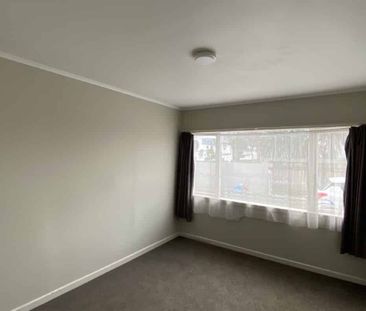 Low maintenance living close to Hamilton Central! - Photo 1