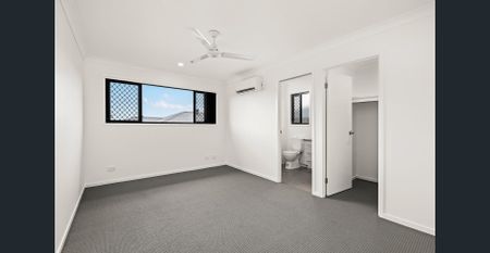 Modern Living with Study/Office Space - Photo 4