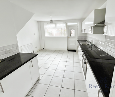 3 bedroom terraced house to rent - Photo 6
