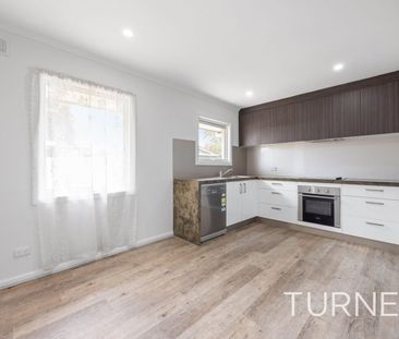 Spacious Family Home in Prime Location - Photo 6