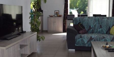 Eengezinswoning te huur in Péruwelz voor € 890 met 3 slaapkamers - Photo 3