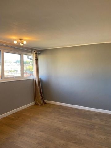 2 bedroom end of terrace house to rent - Photo 4