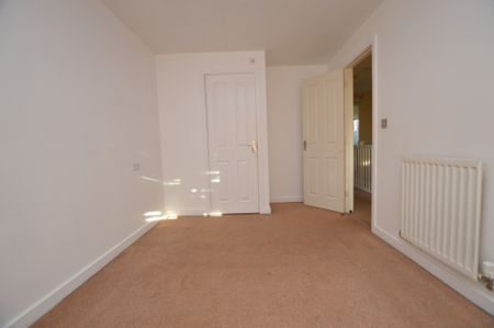 3 Bedroom Town House - Photo 3